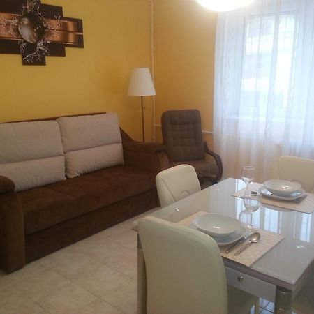 Szinva Apartman Мишкольц Экстерьер фото