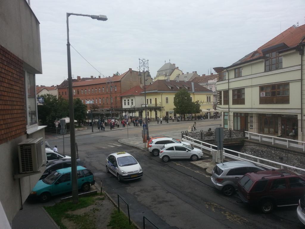Szinva Apartman Мишкольц Экстерьер фото