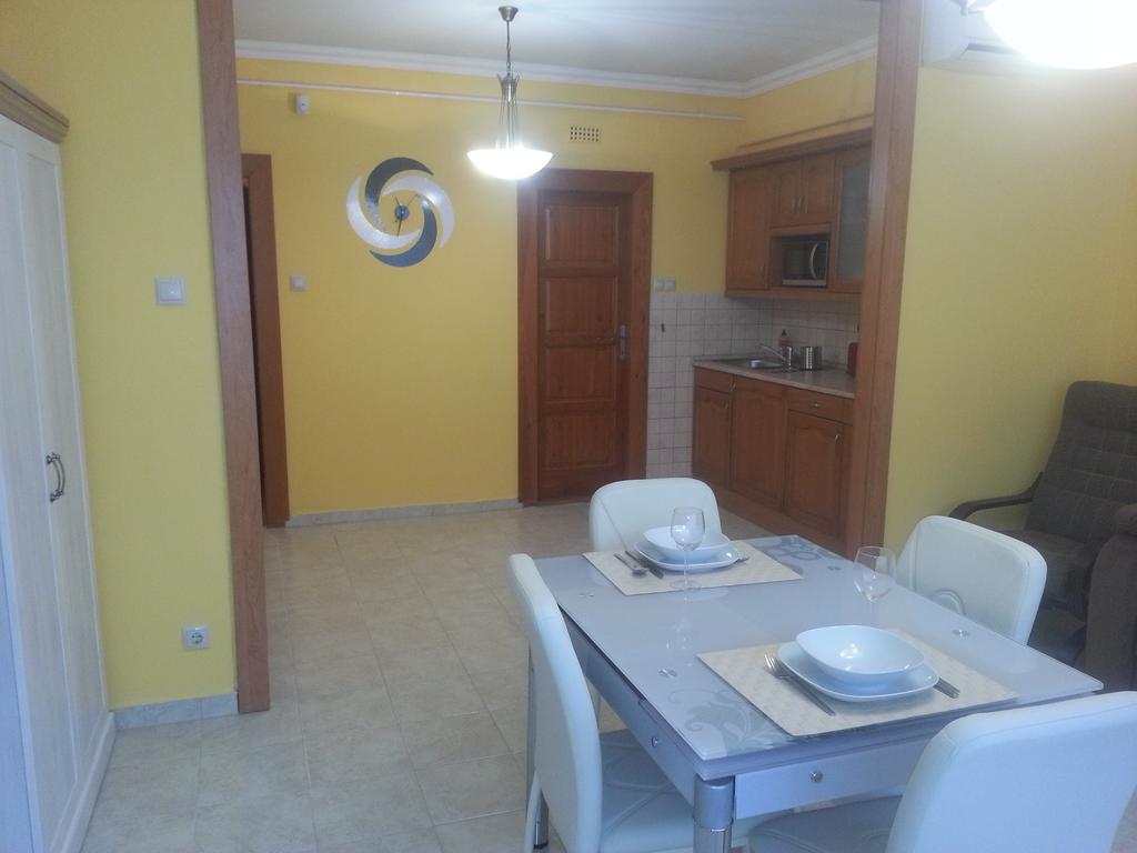 Szinva Apartman Мишкольц Экстерьер фото