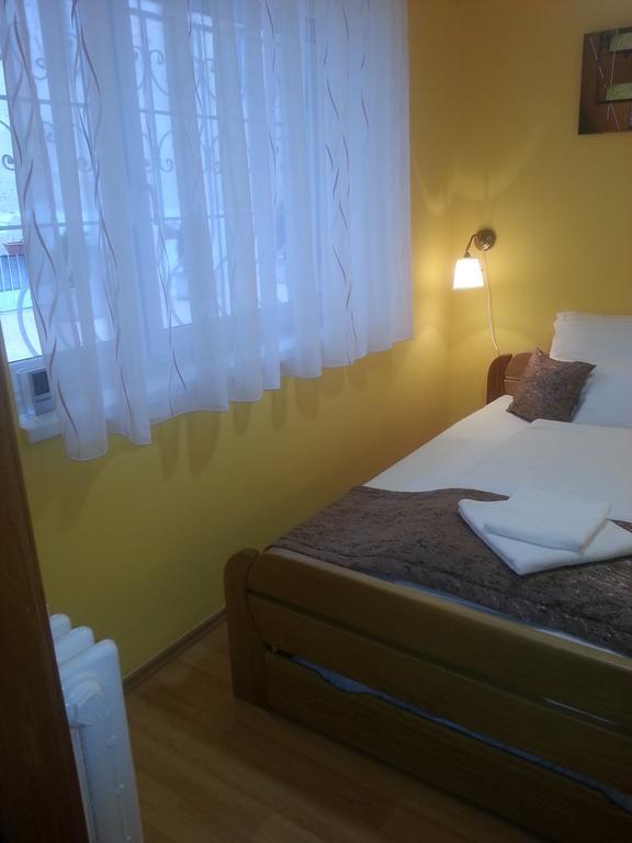 Szinva Apartman Мишкольц Экстерьер фото