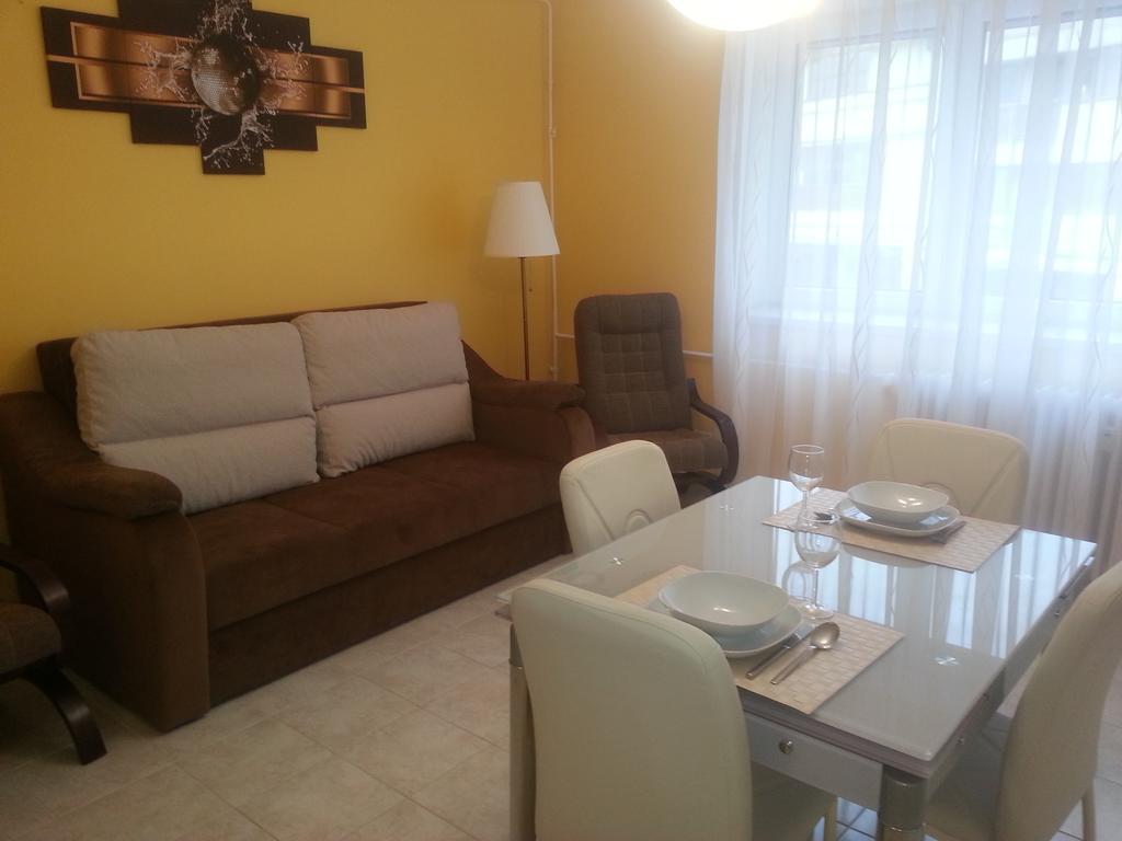 Szinva Apartman Мишкольц Экстерьер фото